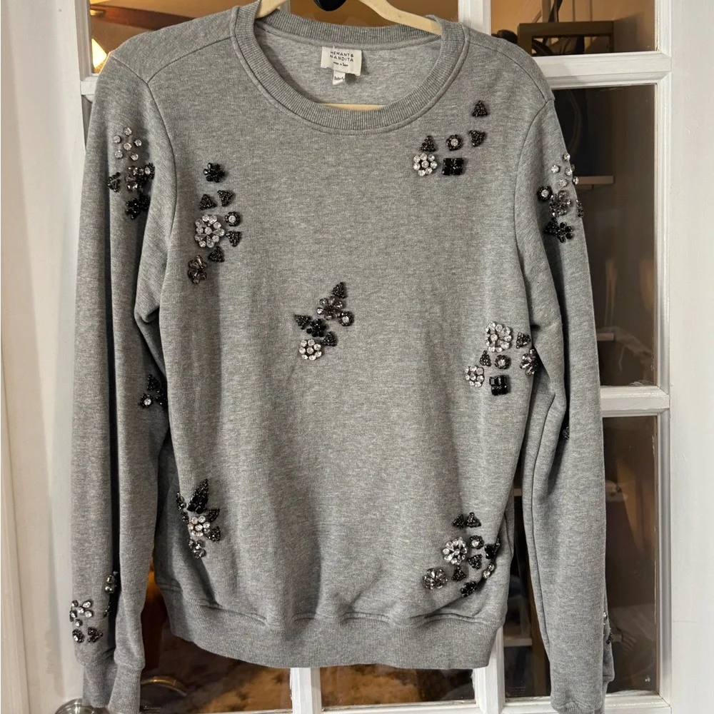 Hemant and Nandita Gray Embellished Crewneck Sweatshirt set - Picture 3 of 7